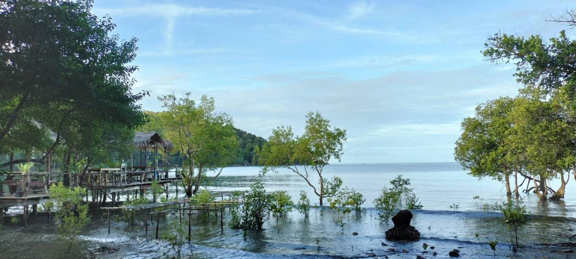 Отель ฺbay Yard Hut Ко Чанг Экстерьер фото