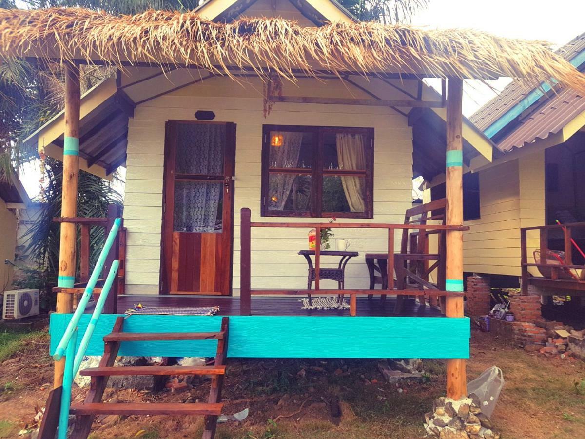 Отель ฺbay Yard Hut Ко Чанг Экстерьер фото