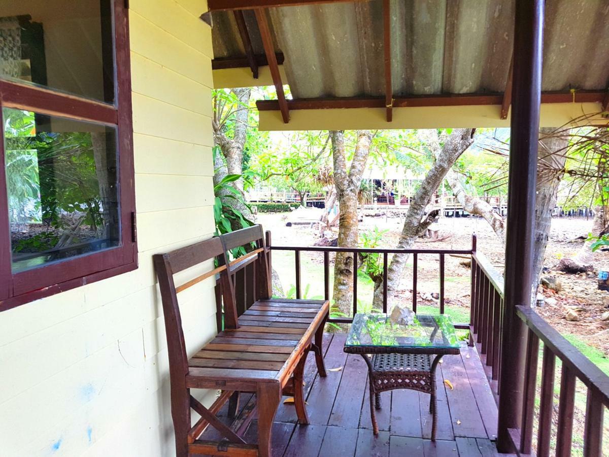 Отель ฺbay Yard Hut Ко Чанг Экстерьер фото